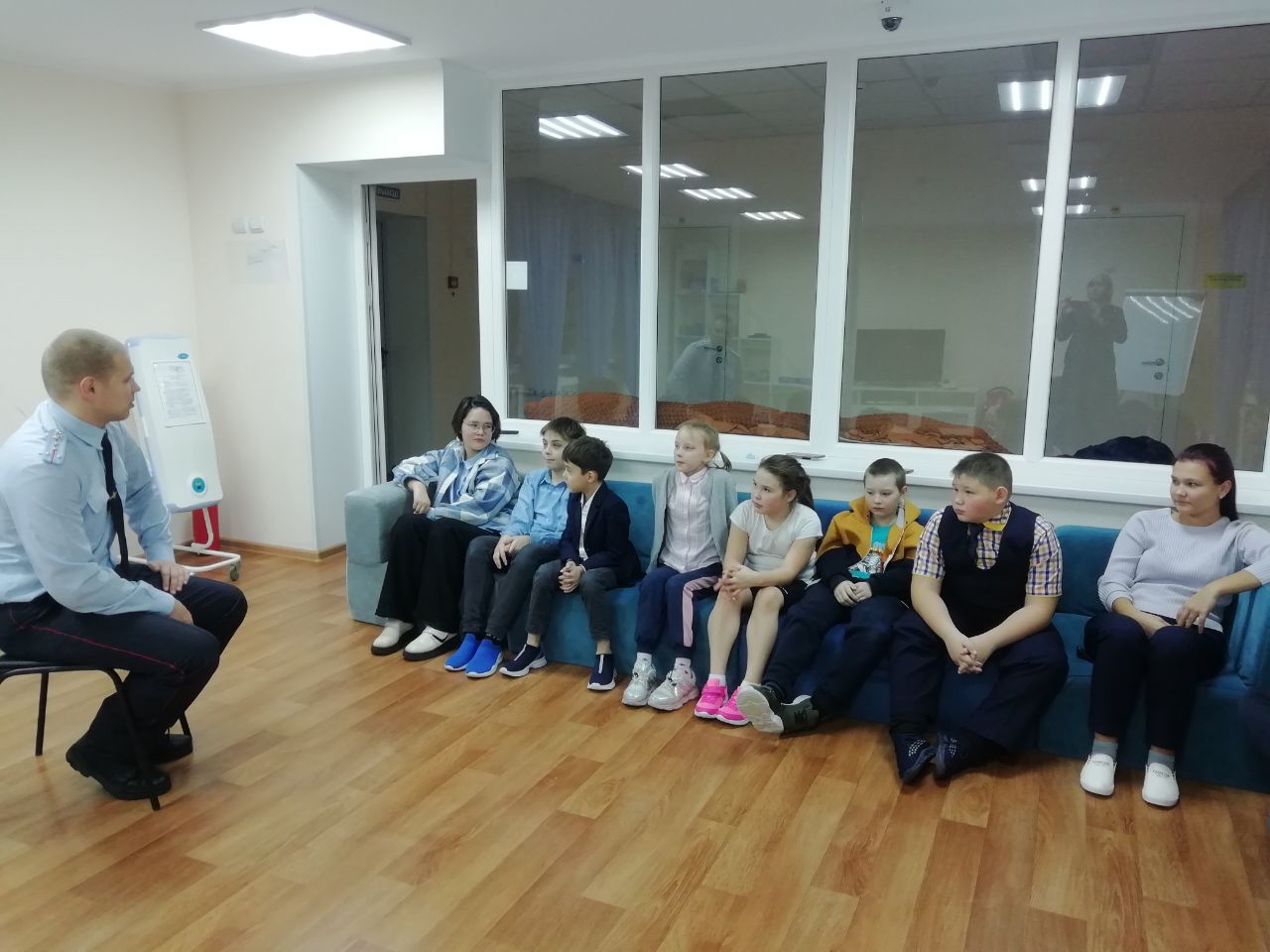В Белоярском полицейские продолжают встречи с детьми в рамках ОПМ «С ненавистью и ксенофобией нам не по пути»
