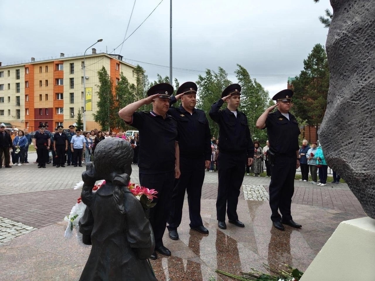 27 июля 2024 Общественники и полицейские приняли участие в акци-реквиеме сегодня в День памяти День памяти детей – жертв войны на Донбассе