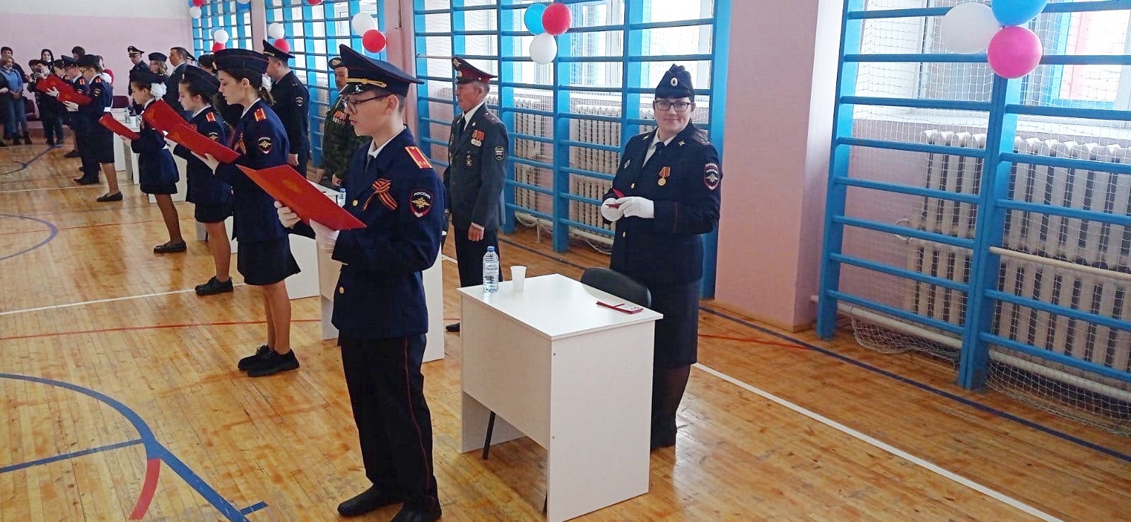 В Белоярском полицейские приняли участие в церемонии принятия присяги кадетов МВД