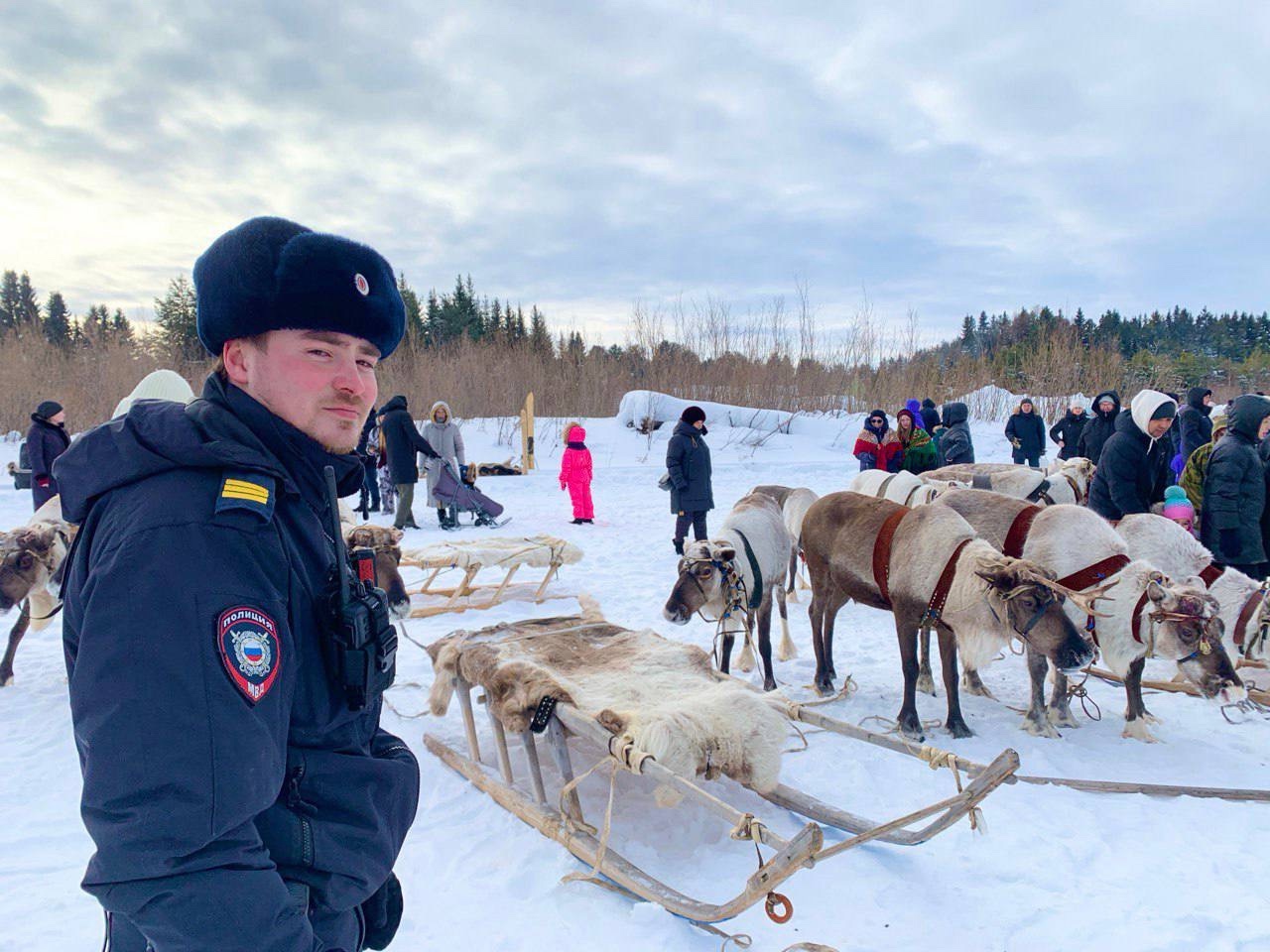 Сотрудники полиции обеспечили общественный порядок во время мероприятий, посвящённых Дню оленевода, в селе Казым