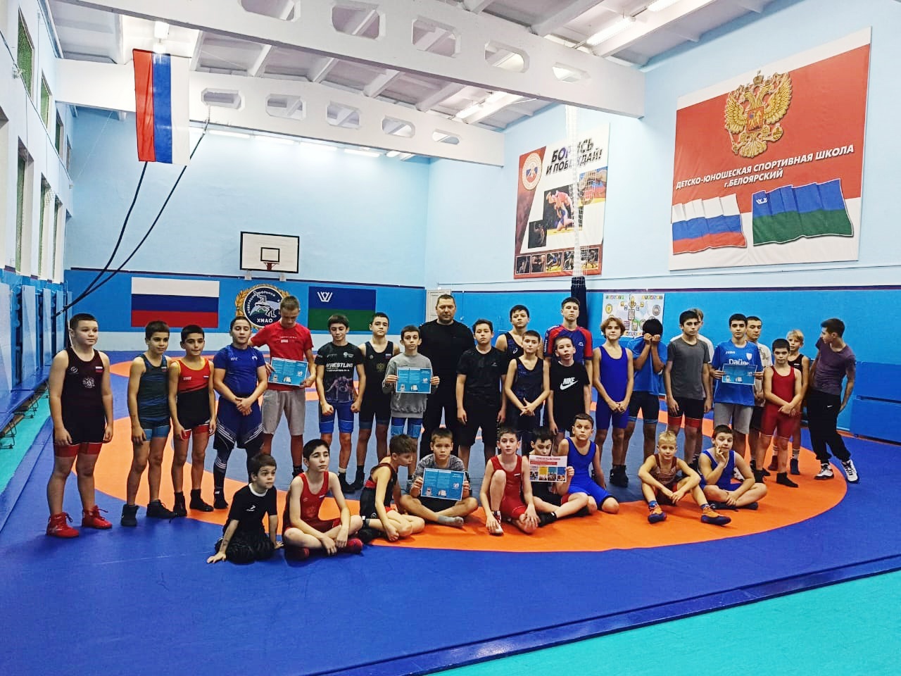 В Белоярском полицейские и общественники встретились со школьниками в рамках акции «Один день с инспектором ПДН»