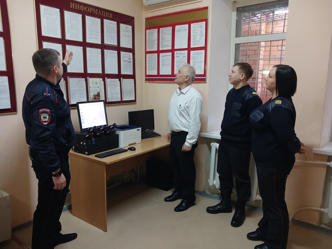 10 марта 2025 В Белоярском общественники с проверкой побывали в изоляторе временного содержания